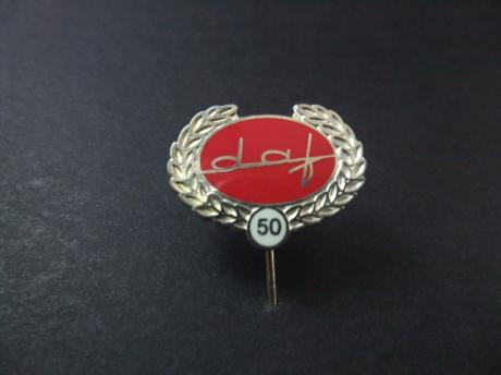 DAF, (Van Doorne Aanhangwagenfabriek) 50 jaar logo rood-zilverkleur